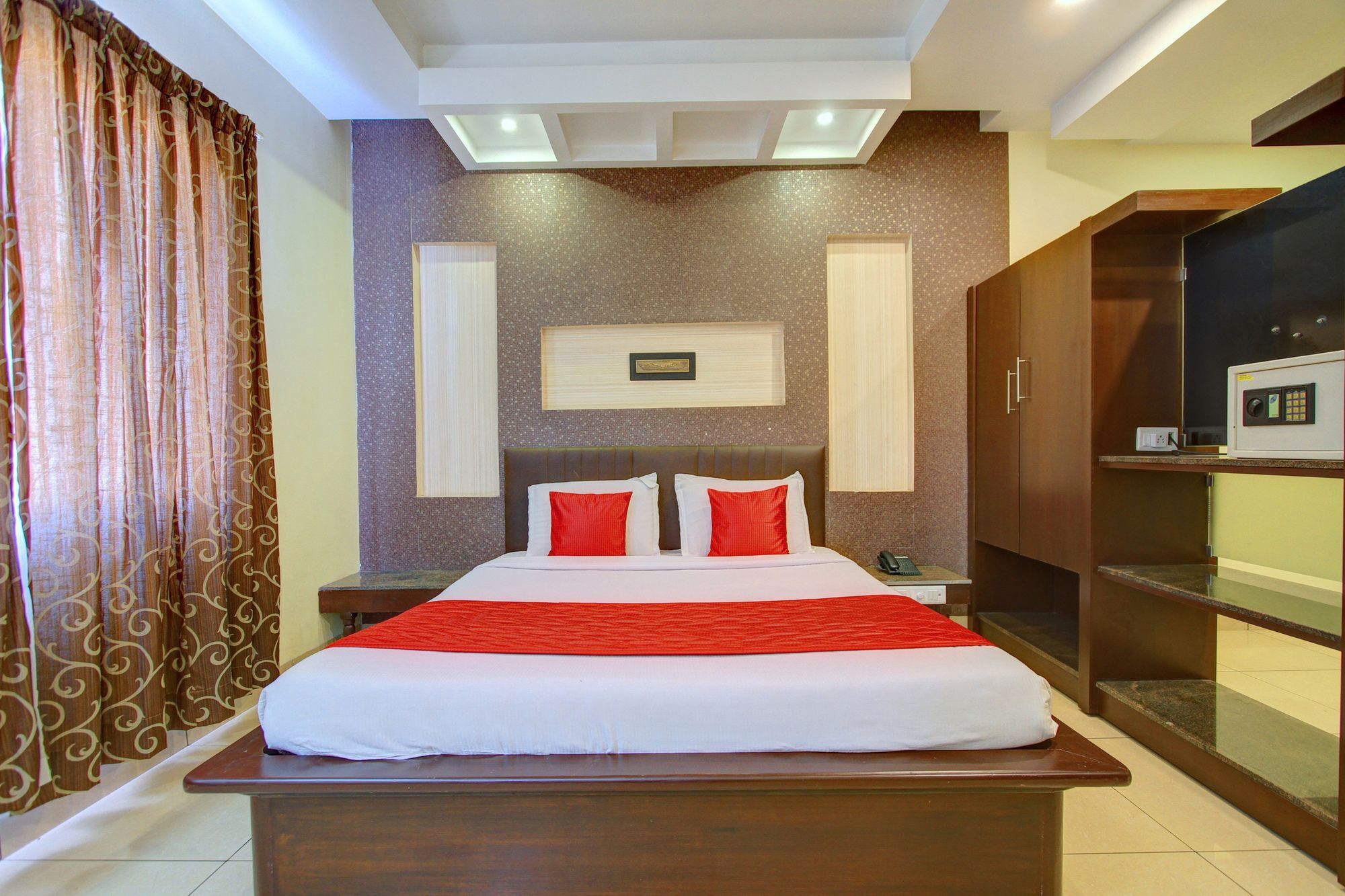 Hotel Oyo 4895 Abi Krishna Pondicherry Exterior foto
